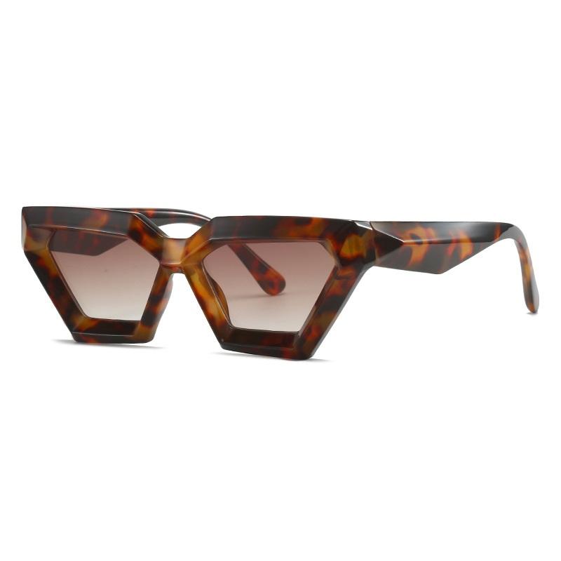 Latest Square Female Sunglasses Retro Designer Stylish Male Cat Eye Sun Eyewear Big Sun Eyewear Luxury Female Oculos UV Protection 400 Gafas as picture
Latest Square Female Sunglasses Retro Designer Stylish Male Cat Eye Sun Eyewear Big Sun Eyewear Luxury Female Oculos UV Protection 400 Gafas as picture
