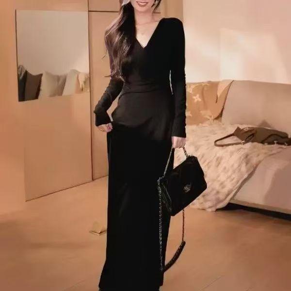 Spring 2025 High-Quality French Knit Drapey Dress - Women s Fashion Base Layer M (recommended for 90-105 jin)
Spring 2025 High-Quality French Knit Drapey Dress - Women s Fashion Base Layer M (recommended for 90-105 jin)