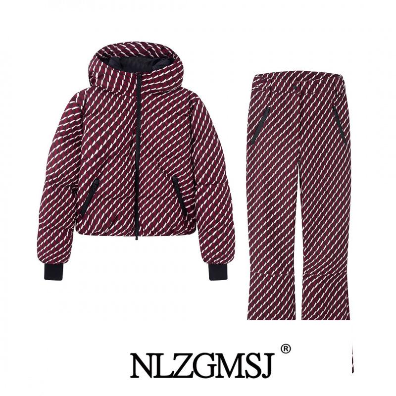 2025 European Winter Ski Series: Fashionable Cotton Padded Jacket & Flare Pants Set XS
2025 European Winter Ski Series: Fashionable Cotton Padded Jacket & Flare Pants Set XS