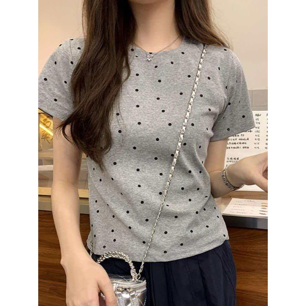American retro polka dot short-sleeved T-shirt women s summer new Korean slim and thin fashion versatile top tide XL
American retro polka dot short-sleeved T-shirt women s summer new Korean slim and thin fashion versatile top tide XL