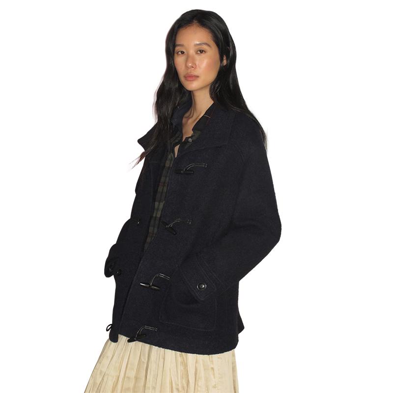 Женское полушерстяное короткое пальто на пуговицах M
Женское полушерстяное короткое пальто на пуговицах M