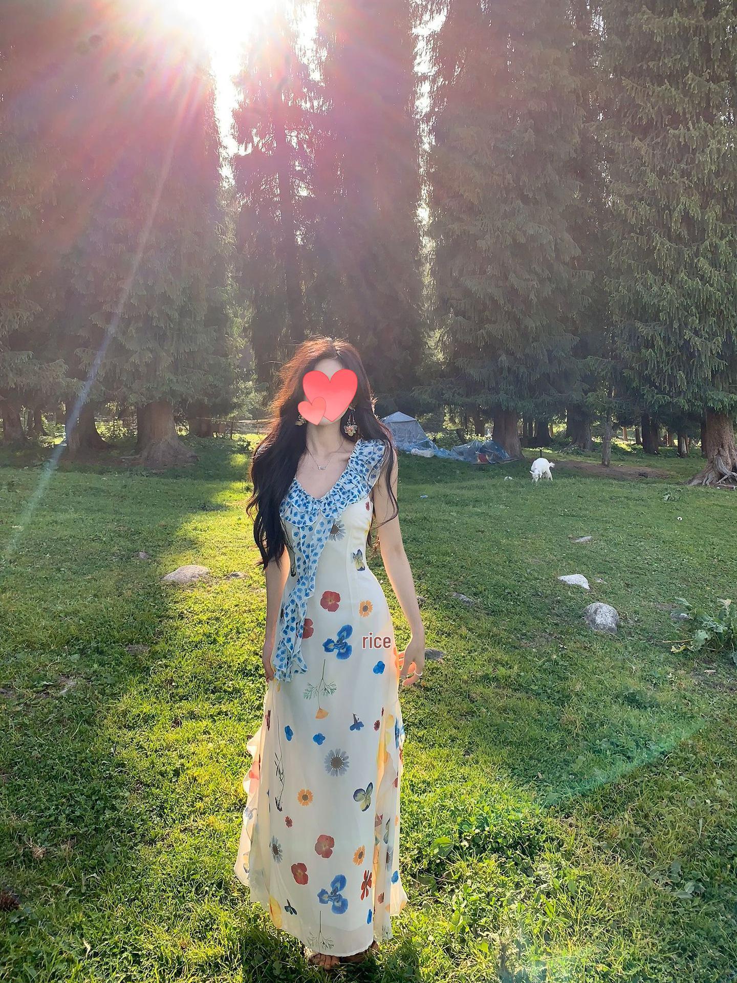 New Arrival 2025: Women s Floral Print French-Style Camisole Dress for Seaside Vacations L (Recommended 100-110 Jin)
New Arrival 2025: Women s Floral Print French-Style Camisole Dress for Seaside Vacations L (Recommended 100-110 Jin)