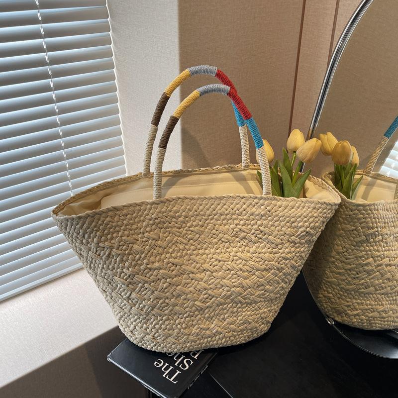 New Luxury Women Straw Woven Basket Handmade Handbag 2025 Large Capacity Straw Weaving Beach Bag Bohemian Travel Shoulder Bags
New Luxury Women Straw Woven Basket Handmade Handbag 2025 Large Capacity Straw Weaving Beach Bag Bohemian Travel Shoulder Bags