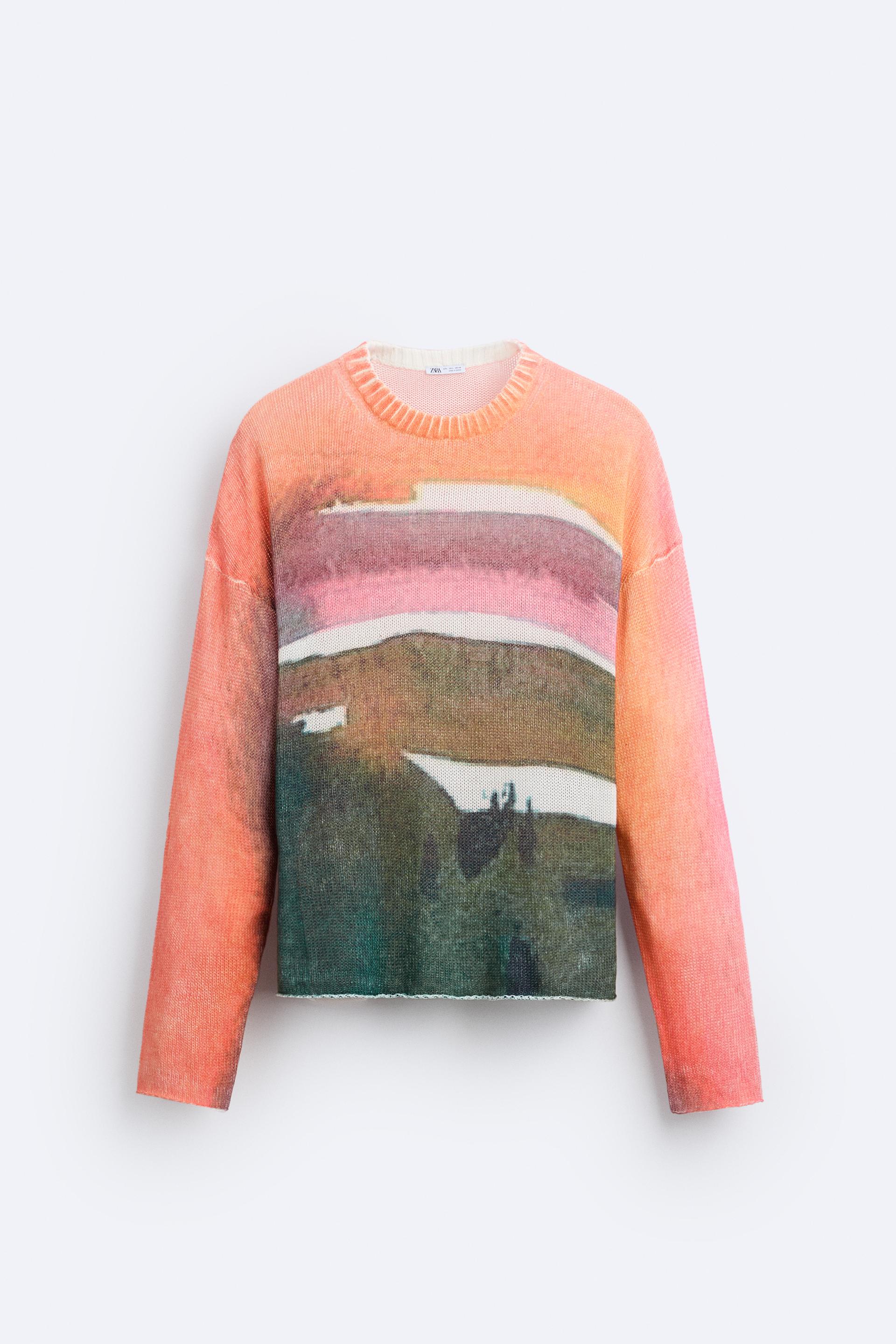 СВИТЕР С АБСТРАКТНЫМ ПРИНТОМ
СВИТЕР С АБСТРАКТНЫМ ПРИНТОМ