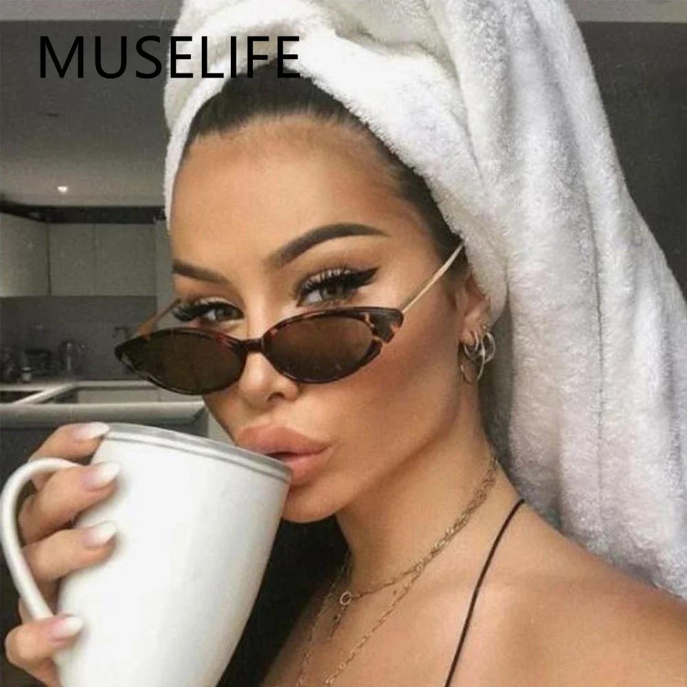Sexy Small Vintage Cat Eye Sunglasses Women Vintage Red Black Sun Glasses Female Ladies Cateyes Sunglass 2025 Retro Glasses As Picture
Sexy Small Vintage Cat Eye Sunglasses Women Vintage Red Black Sun Glasses Female Ladies Cateyes Sunglass 2025 Retro Glasses As Picture