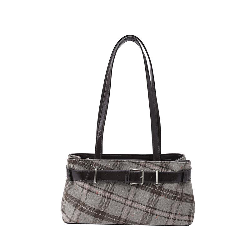 Trendy Plaid Women s Handbag: New Style, Versatile Crossbody, High-End Boston Bag with Lock Buckle Without accessory коричневий
Trendy Plaid Women s Handbag: New Style, Versatile Crossbody, High-End Boston Bag with Lock Buckle Without accessory коричневий