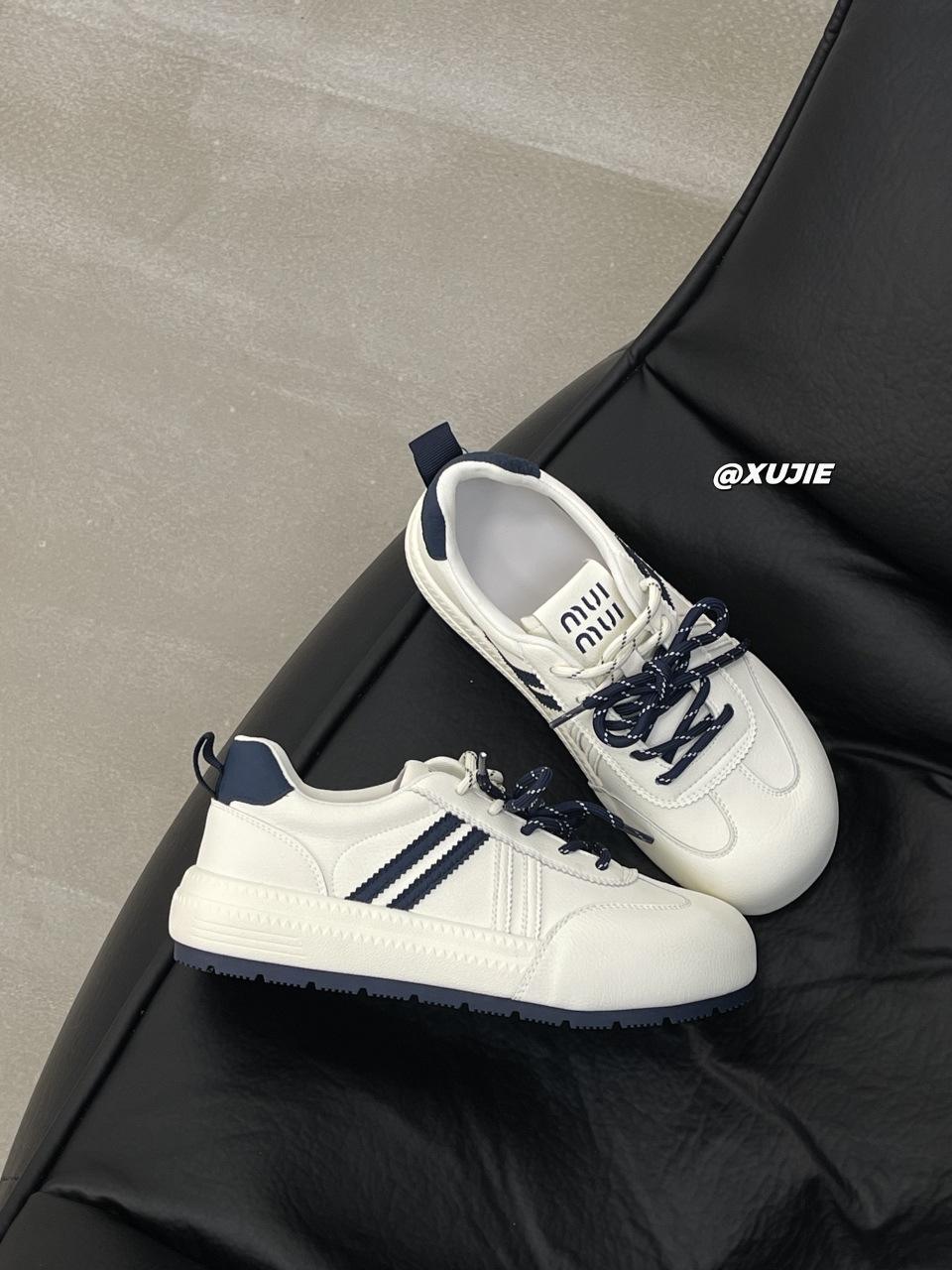 Autumn and winter new lightweight soft-soled Forrest Gump sports board shoes Xiaobai retro fashion versatile flat-bottomed Dexun casual shoes women 40 бежевый
Autumn and winter new lightweight soft-soled Forrest Gump sports board shoes Xiaobai retro fashion versatile flat-bottomed Dexun casual shoes women 40 бежевый