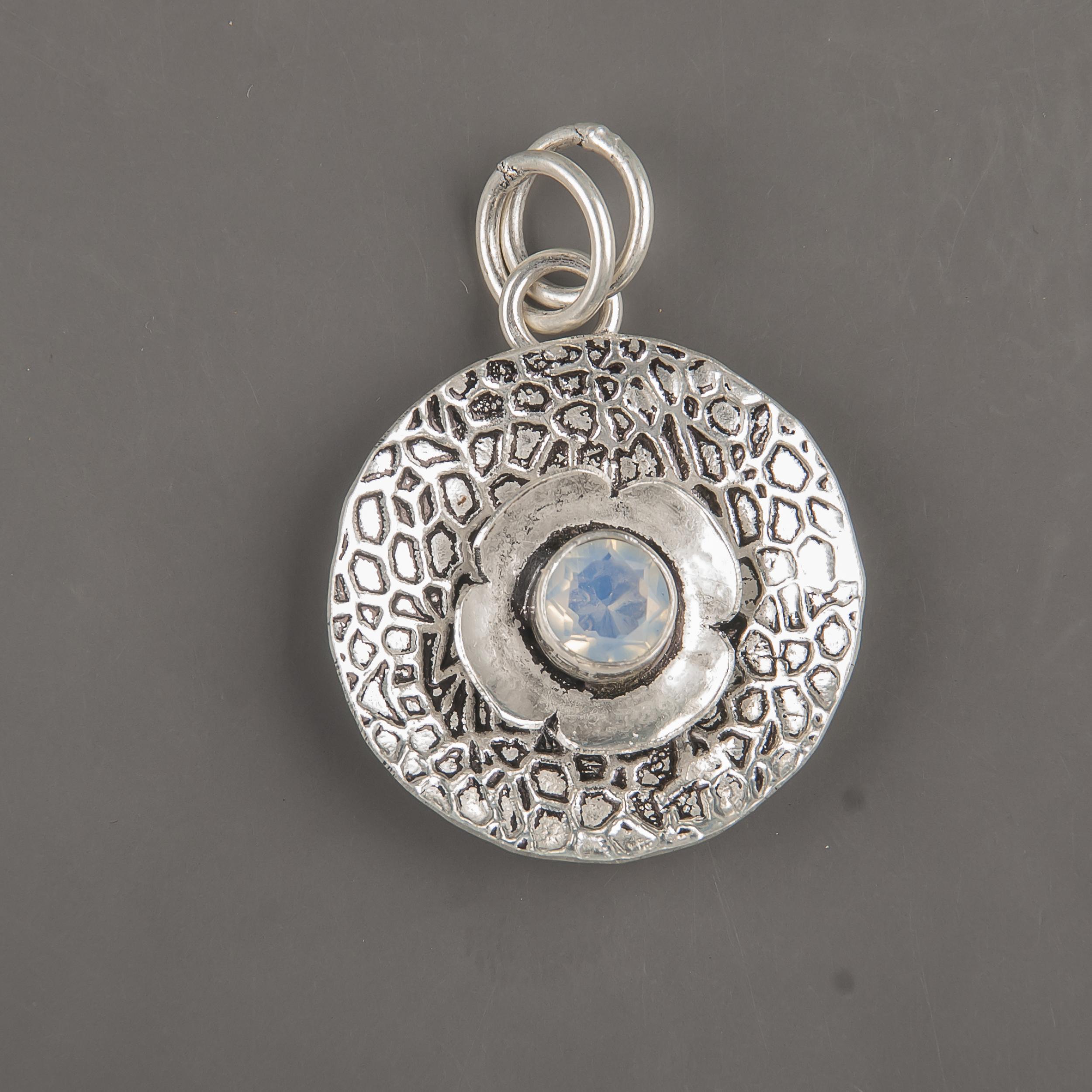 Milky Opal 925 Solid Sterling Silver Pendant, Handmade Gemstone Pendant Jewelry, Everyday Pendant Gifts For Wife 1.20 Inches білий
Milky Opal 925 Solid Sterling Silver Pendant, Handmade Gemstone Pendant Jewelry, Everyday Pendant Gifts For Wife 1.20 Inches білий