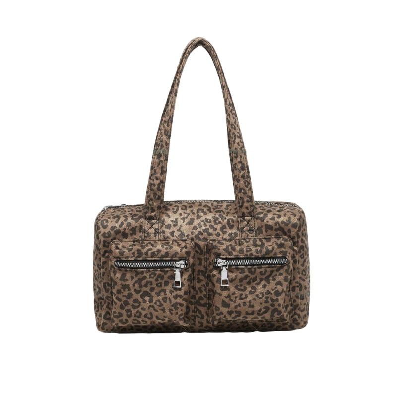 Retro Leopard Print Shoulder Bag Cool Camouflage Multi-pocket Handbag Casual Simple Bowling Underarm Bag Women Large Commute Bag леопард друку кольору
Retro Leopard Print Shoulder Bag Cool Camouflage Multi-pocket Handbag Casual Simple Bowling Underarm Bag Women Large Commute Bag леопард друку кольору