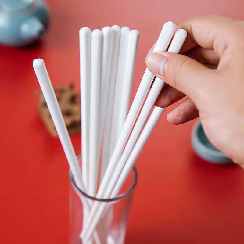 Ru Han Pure White Ceramic Chopsticks
Ru Han Pure White Ceramic Chopsticks