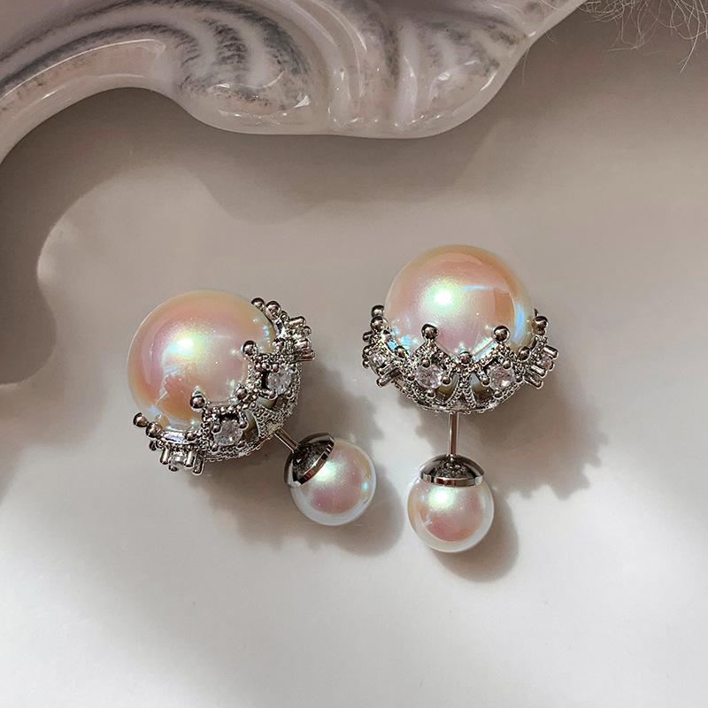 Unique silver diamond-encrusted crown pink pearl earrings women s light luxury niche design sense high-end temperament stud earrings
Unique silver diamond-encrusted crown pink pearl earrings women s light luxury niche design sense high-end temperament stud earrings