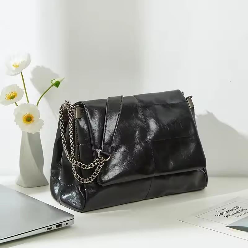 NEW Light Luxury Brand Design Shoulder Bag Vintage Fashi Chain Bag Simple High-quality Solid Color Tote Bag чорний
NEW Light Luxury Brand Design Shoulder Bag Vintage Fashi Chain Bag Simple High-quality Solid Color Tote Bag чорний