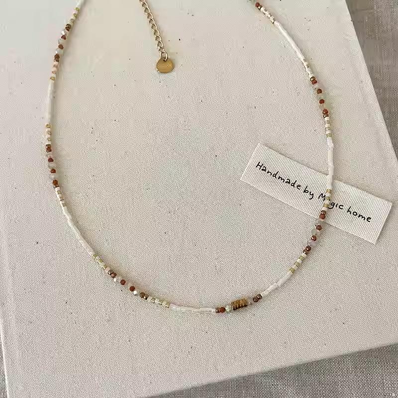 Titanium steel natural stone beaded necklace, simple temperament, high-end sense collarbone chain, niche light luxury versatile jewelry women
Titanium steel natural stone beaded necklace, simple temperament, high-end sense collarbone chain, niche light luxury versatile jewelry women