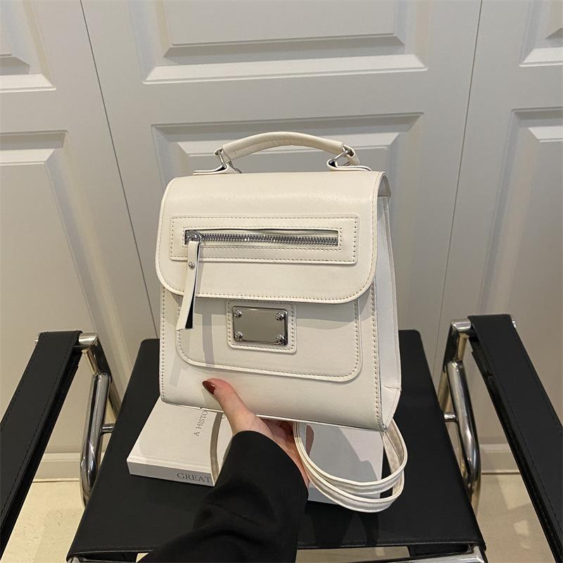 Korean version of fashionable retro soft leather shoulder bag commuter casual portable women s bag 2025 new personalized messenger bag
Korean version of fashionable retro soft leather shoulder bag commuter casual portable women s bag 2025 new personalized messenger bag