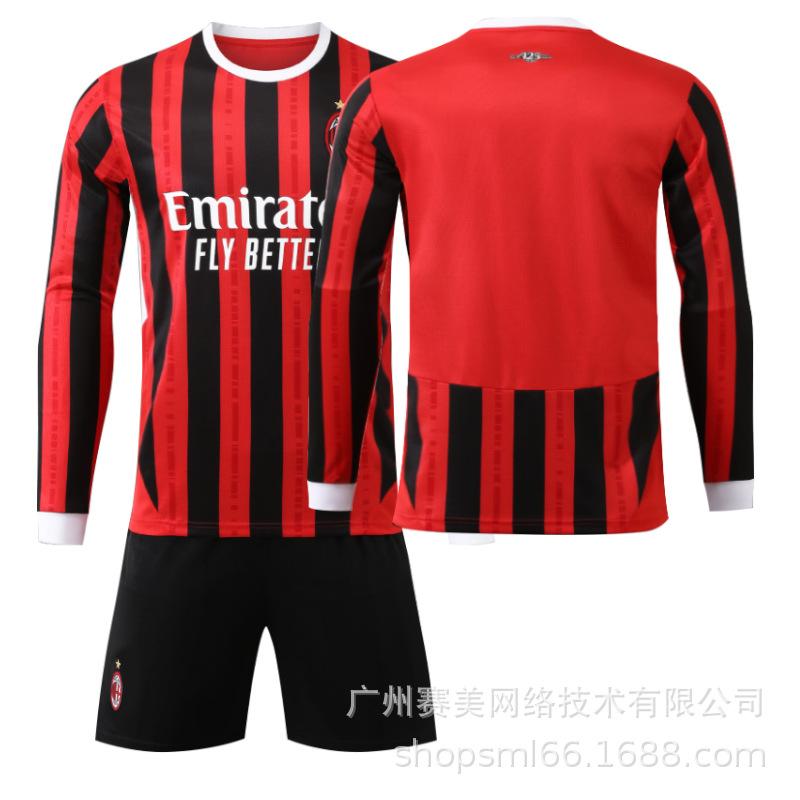 2425AC Milan home autumn and winter long-sleeved jersey set 9 Giroud 10 Leo 19 Teo 11 Ibkaka foot 28#
2425AC Milan home autumn and winter long-sleeved jersey set 9 Giroud 10 Leo 19 Teo 11 Ibkaka foot 28#