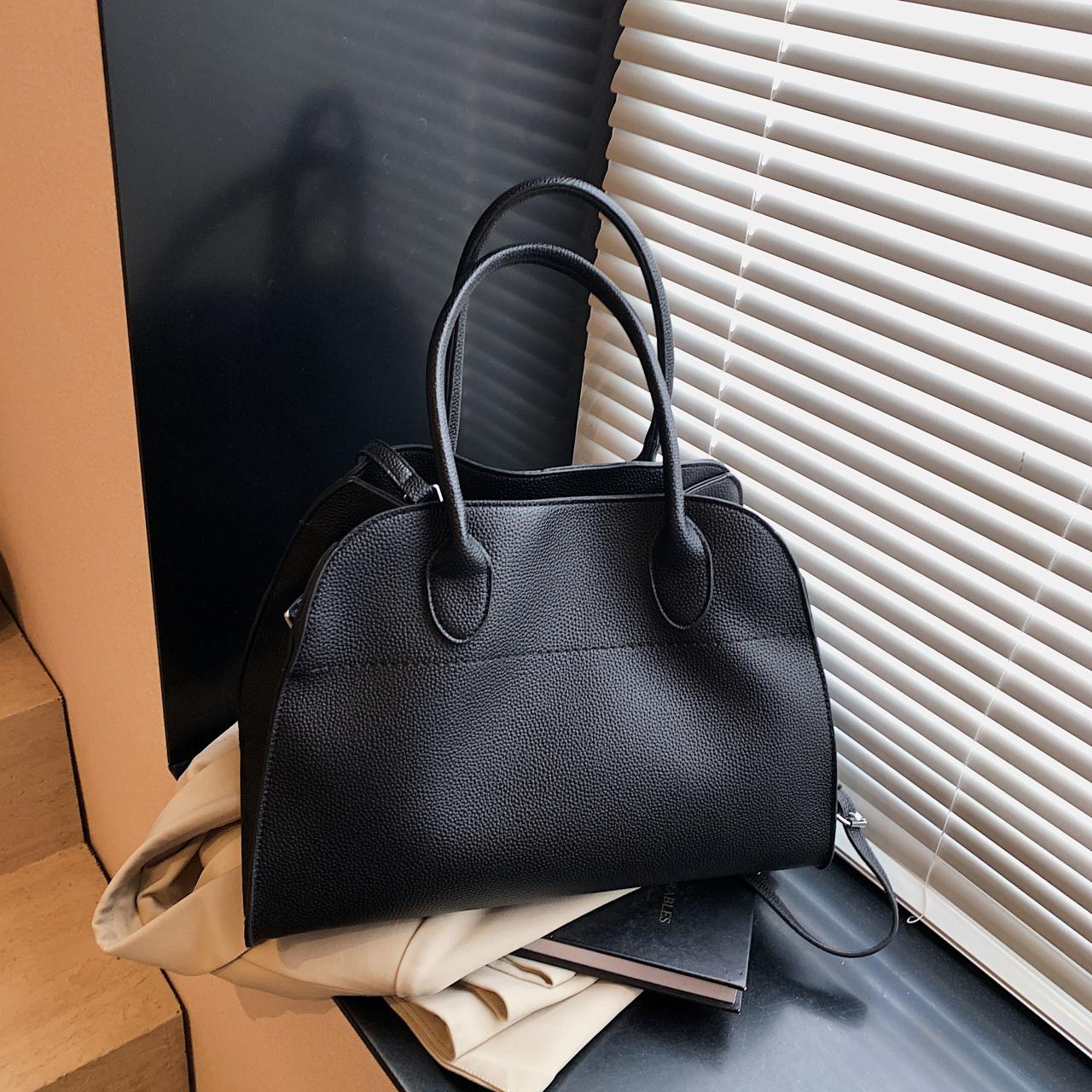 Designer Handbags Luxury Top-handle Bags For Women Lychee Pattern Big Capacity Shopper Shoulder Crossbody Bags With 2 Sizes (30cm Max Length 50cm)
Designer Handbags Luxury Top-handle Bags For Women Lychee Pattern Big Capacity Shopper Shoulder Crossbody Bags With 2 Sizes (30cm Max Length 50cm)