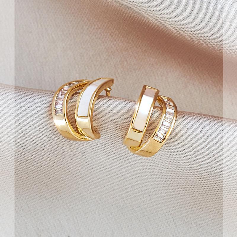 Seashell Drip Oil Double Layer Stud Earrings, Women s Luxury S925 Silver with Zircon Inlay.
Seashell Drip Oil Double Layer Stud Earrings, Women s Luxury S925 Silver with Zircon Inlay.