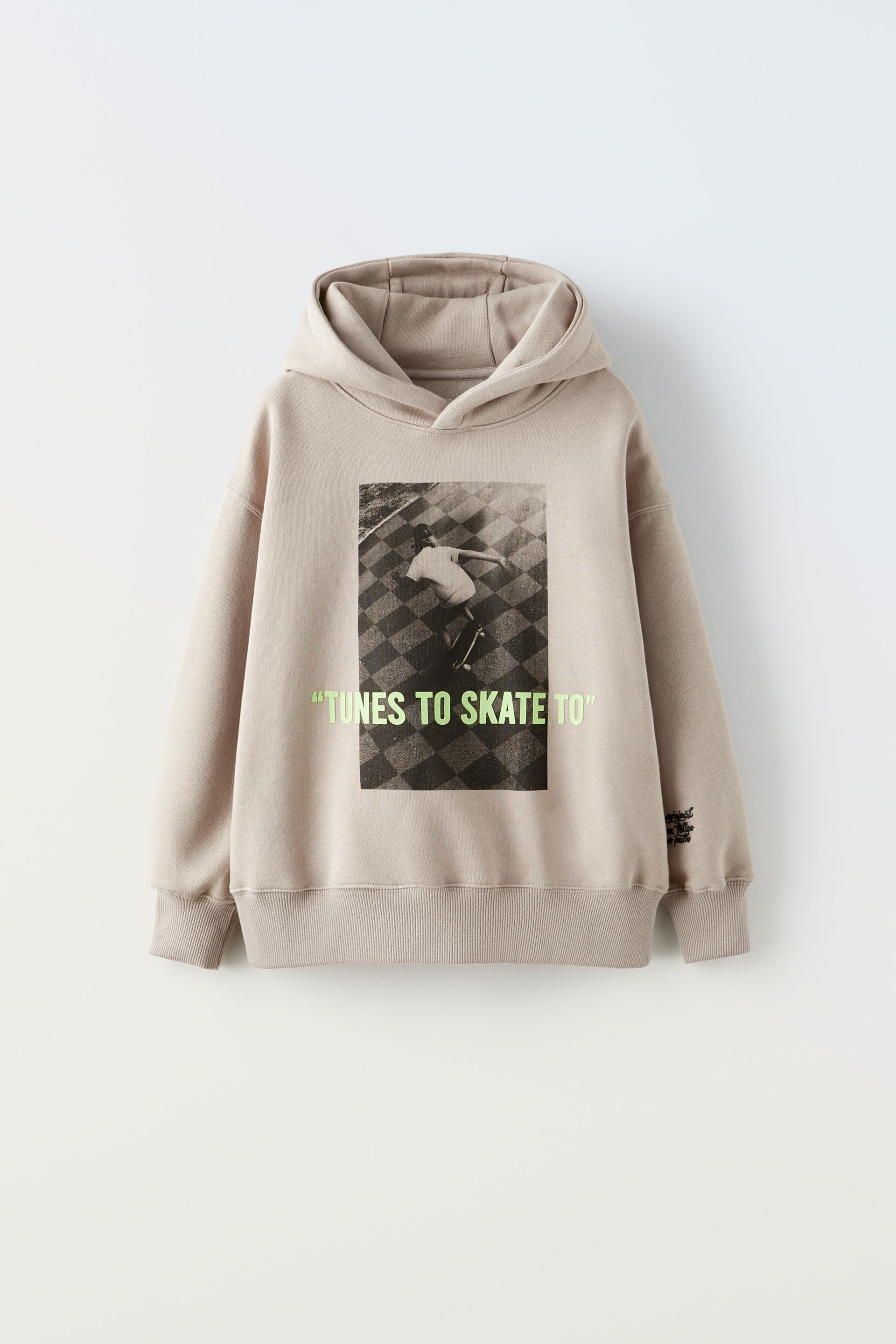 ХУДИ С ФОТО ПРИНТОМ
ХУДИ С ФОТО ПРИНТОМ