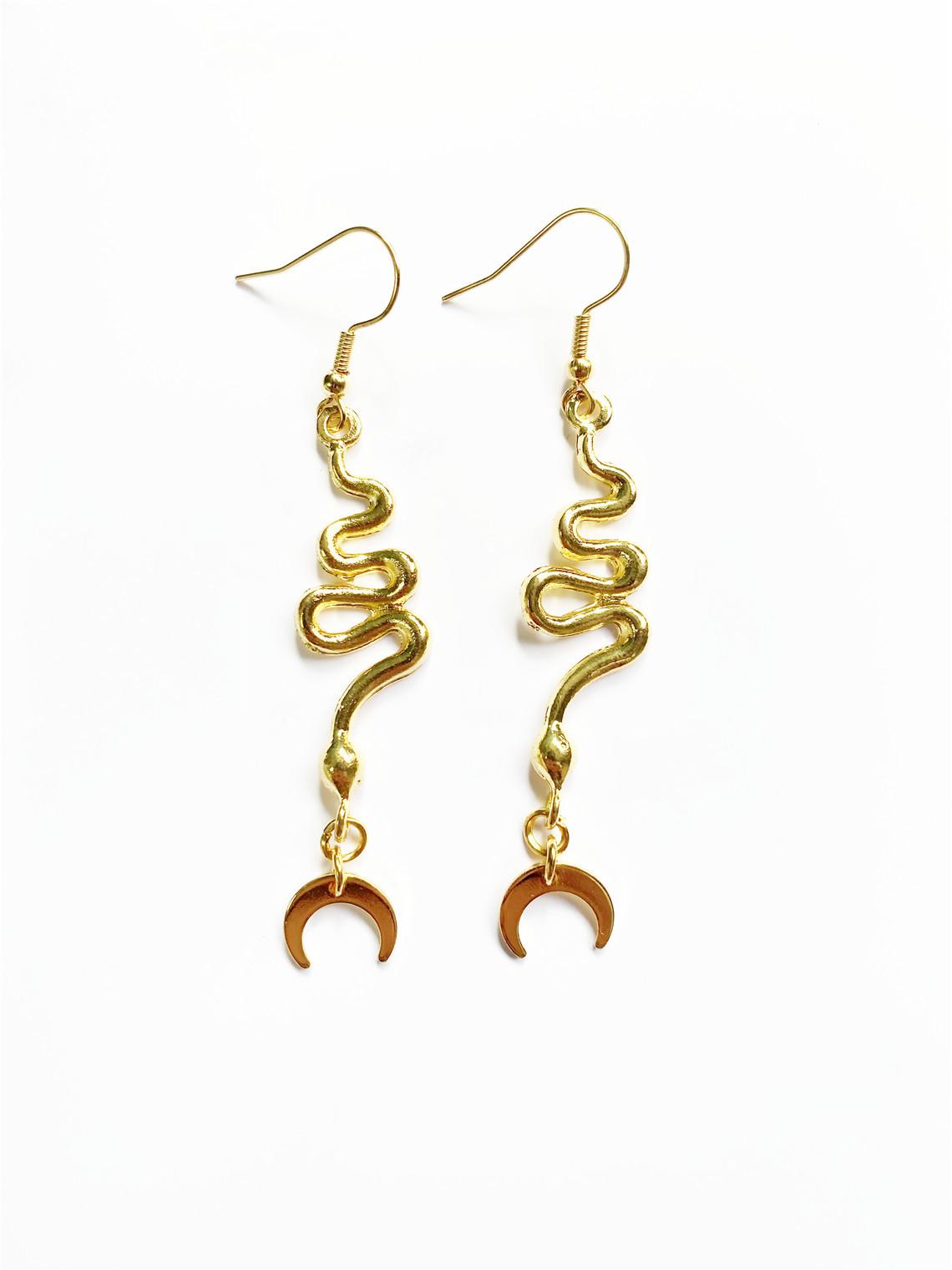 Gothic Gold Color Spirit Snake Crescent Moon Pendant Dangle Earrings for Women Hallowmas Party Witch Jewelry Accessories Gifts золотий
Gothic Gold Color Spirit Snake Crescent Moon Pendant Dangle Earrings for Women Hallowmas Party Witch Jewelry Accessories Gifts золотий