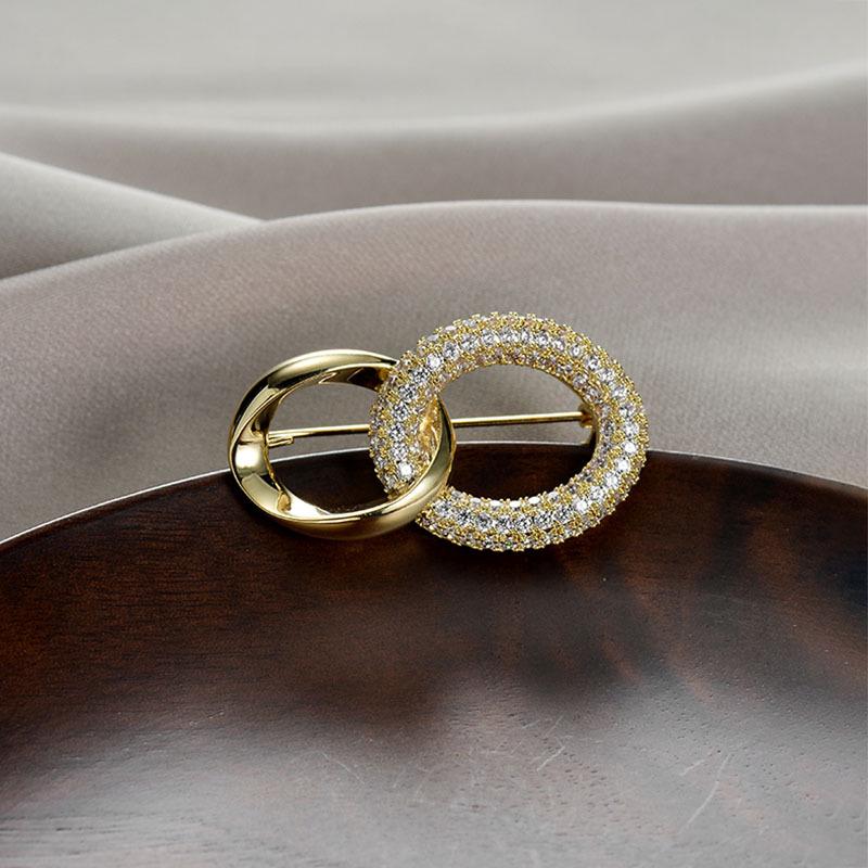 Elegant Women s Luxury Brooch: Exquisite Interlocking Corsage Pin for a Sophisticated, Versatile Look
Elegant Women s Luxury Brooch: Exquisite Interlocking Corsage Pin for a Sophisticated, Versatile Look