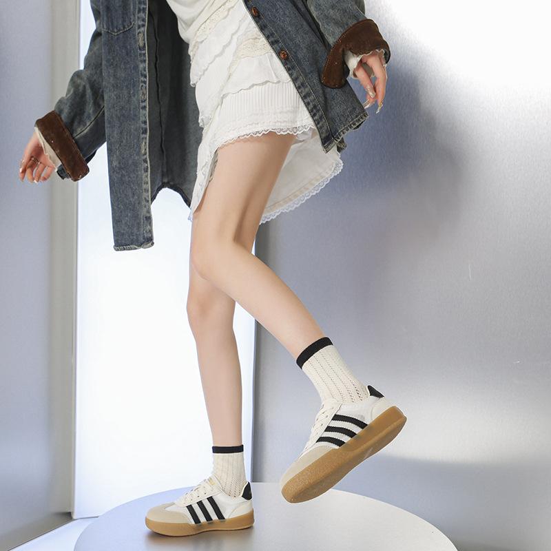 Женские весенние новые дышащие маленькие белые туфли на толстой подошве, универсальные повседневные спортивные кеды 40
Женские весенние новые дышащие маленькие белые туфли на толстой подошве, универсальные повседневные спортивные кеды 40