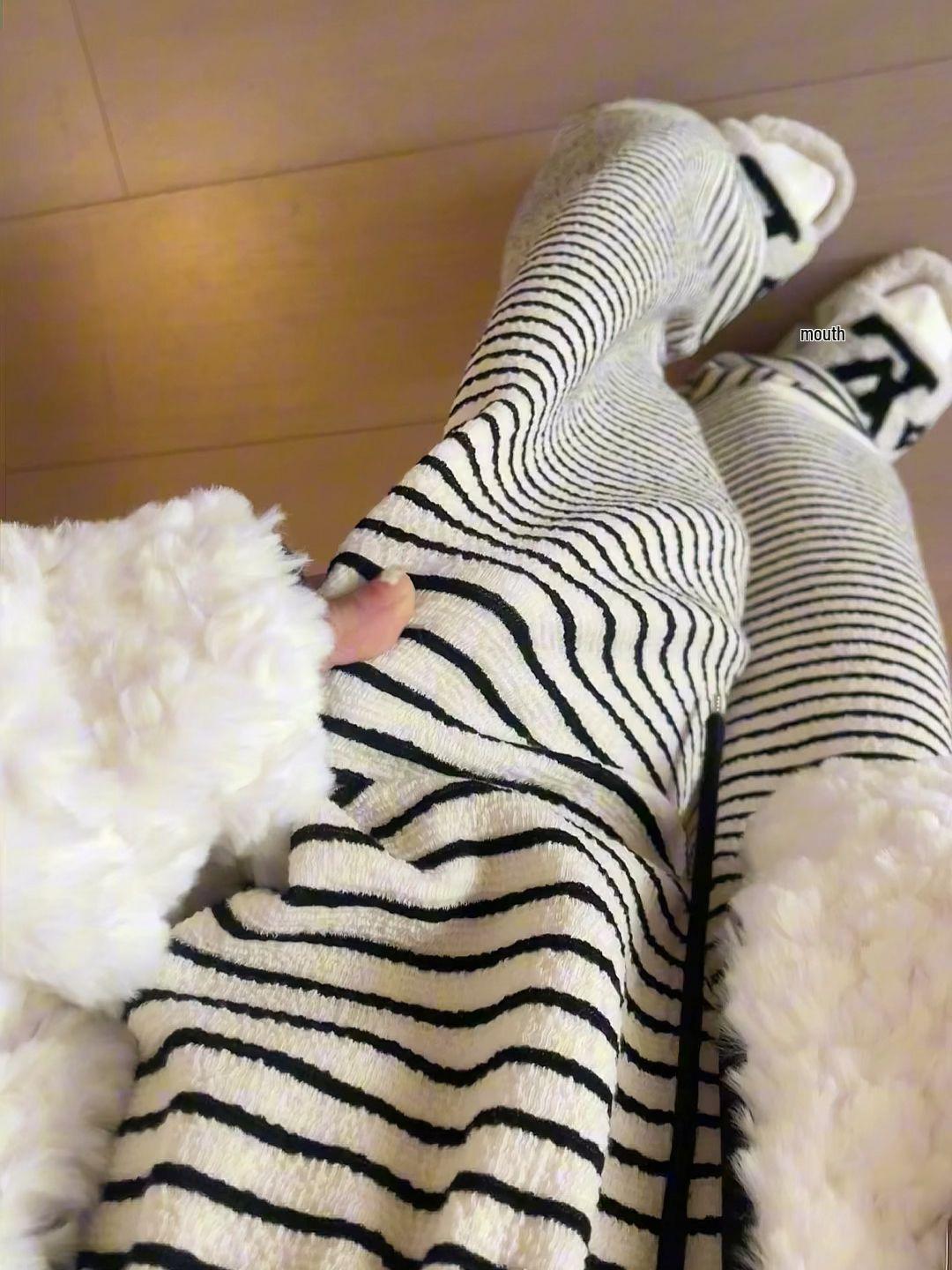 Женские полосатые махровые брюки в японском стиле с флисовой подкладкой - Свободный крой, Слимфит, Цветной блок, Прямая штанина для осени и весны L
Женские полосатые махровые брюки в японском стиле с флисовой подкладкой - Свободный крой, Слимфит, Цветной блок, Прямая штанина для осени и весны L