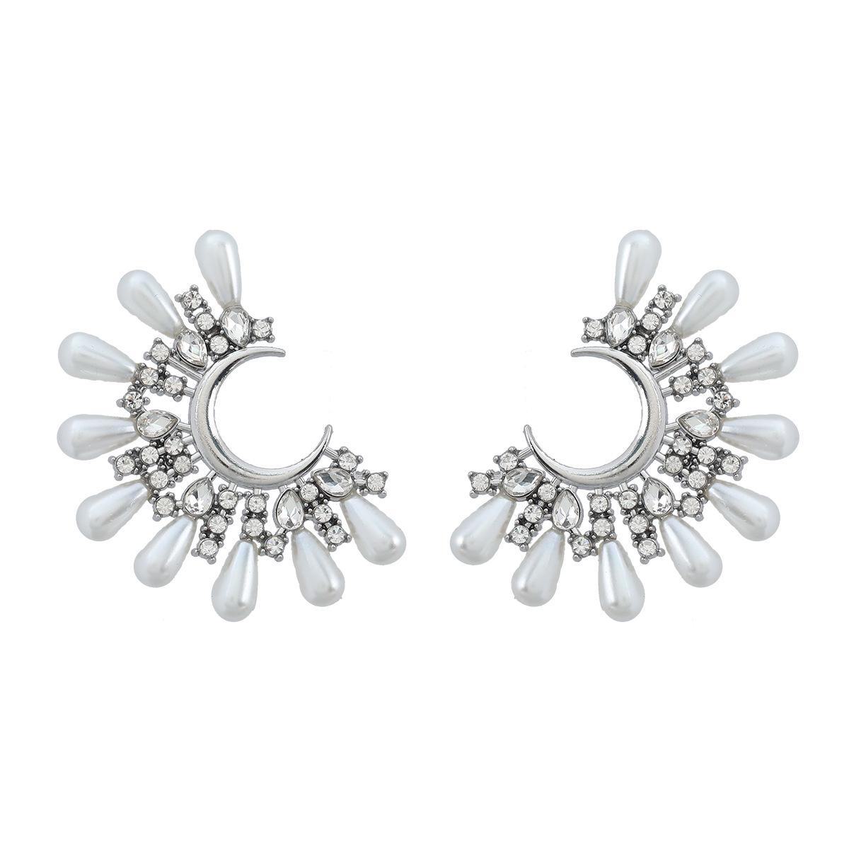 Сережки-соняшник у вигляді квітки-півмісяця: Стиль знаменитостей, інкрустований діамантами та перлами срібний
Сережки-соняшник у вигляді квітки-півмісяця: Стиль знаменитостей, інкрустований діамантами та перлами срібний