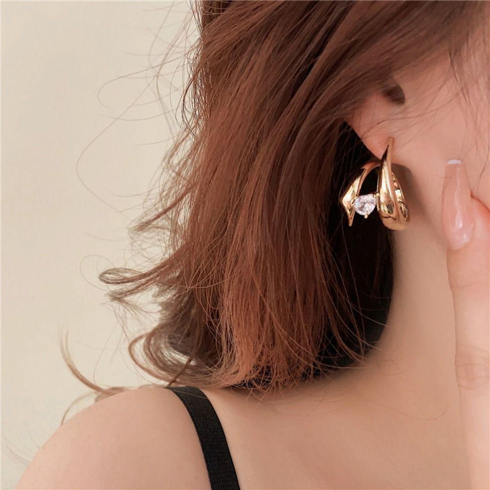 Delicate Water Drop Earrings Prevent Allergy Ear Stud New Double Wound Earrings For Women Girls
Delicate Water Drop Earrings Prevent Allergy Ear Stud New Double Wound Earrings For Women Girls