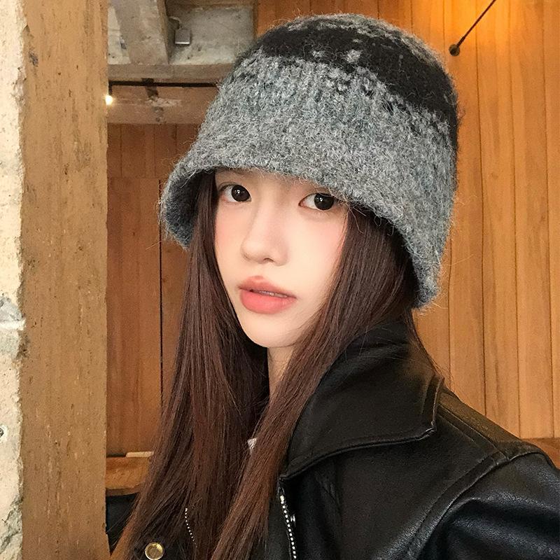 Niche Retro Jacquard Knitted Wool Hat for Women In Autumn and Winter Small Bucket Hat Versatile Warm Wool Fisherman Hat One size
Niche Retro Jacquard Knitted Wool Hat for Women In Autumn and Winter Small Bucket Hat Versatile Warm Wool Fisherman Hat One size
