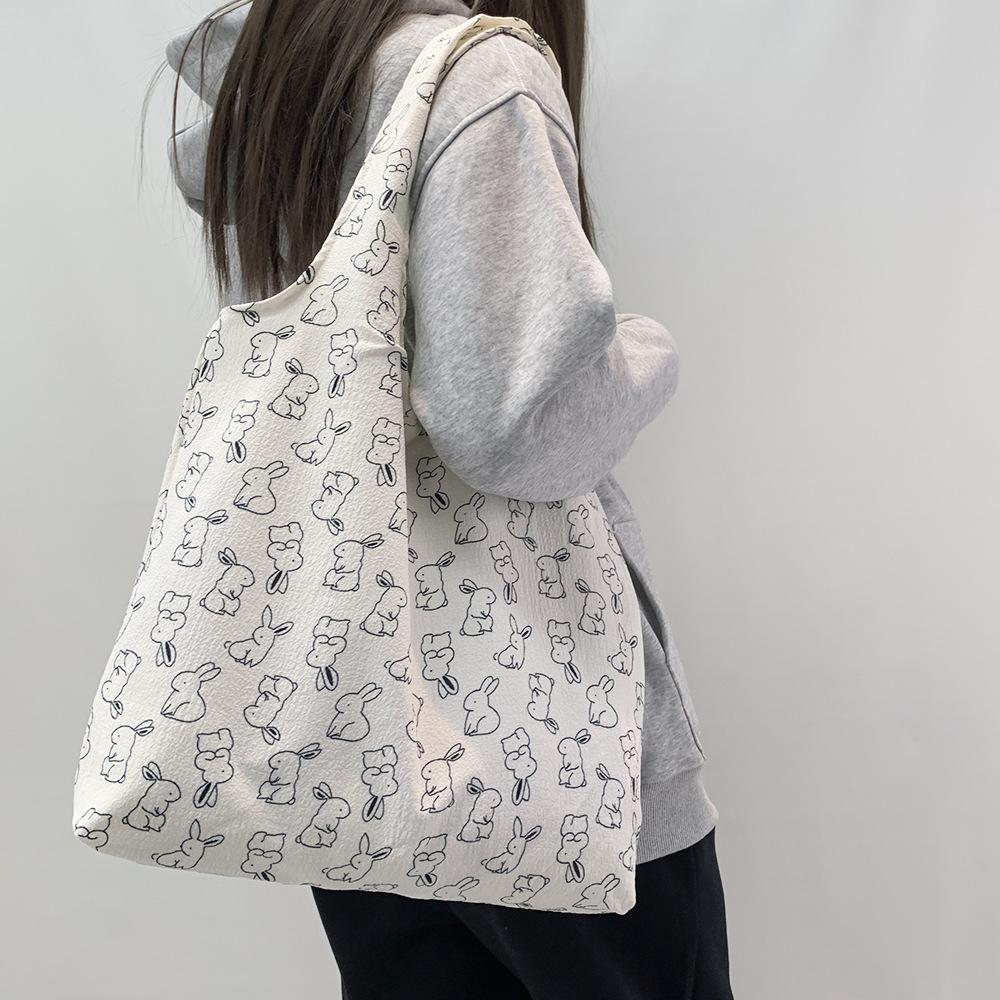 Летняя свежая цветочная наплечная сумка большой вместимости холщовая сумка-тоут
Летняя свежая цветочная наплечная сумка большой вместимости холщовая сумка-тоут