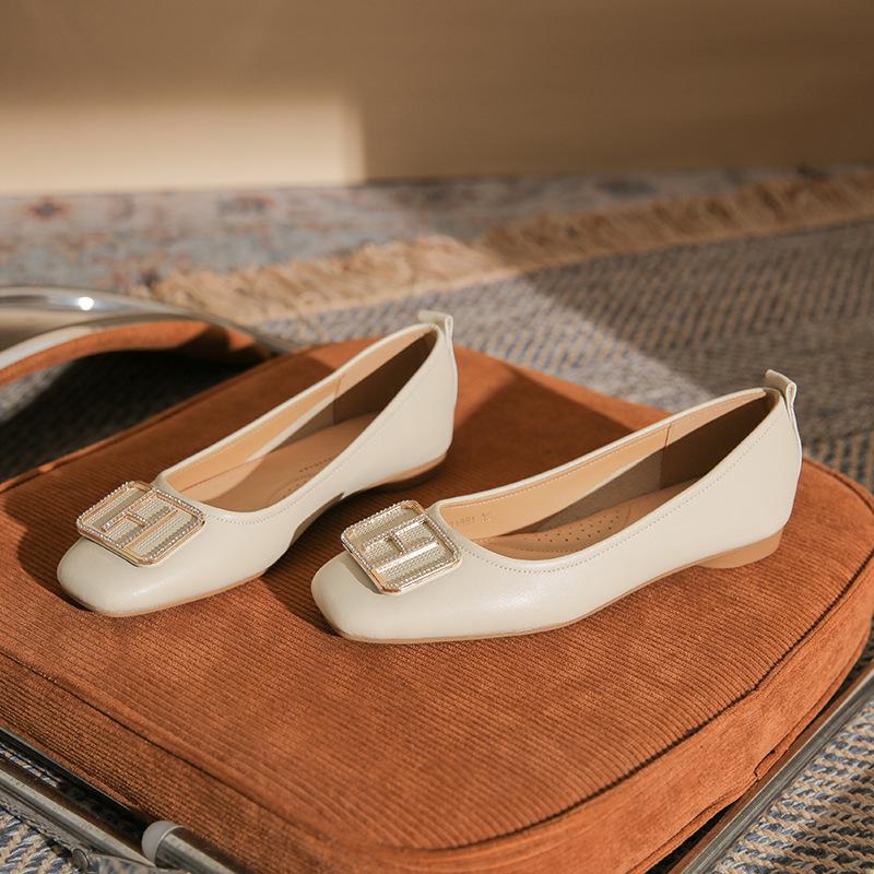 C temperament celebrity women s flat-bottomed square head single shoes, new soft leather soft-soled versatile fashion single shoes 40
C temperament celebrity women s flat-bottomed square head single shoes, new soft leather soft-soled versatile fashion single shoes 40