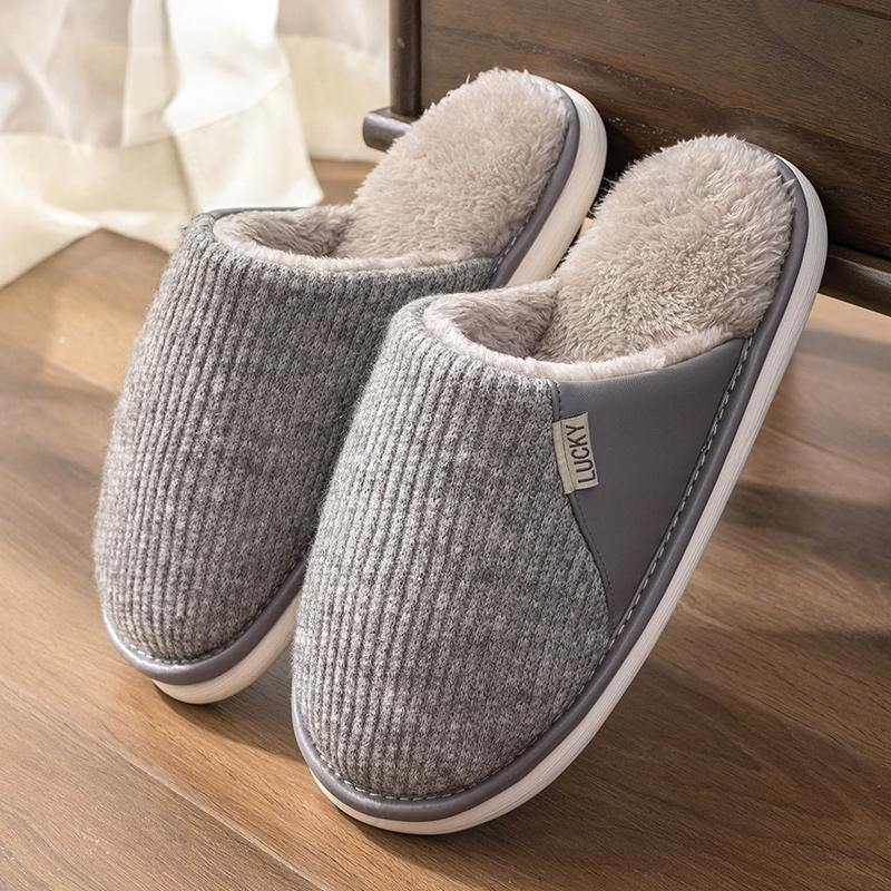 Cotton slippers for men in winter, indoor home warmth, household use with added velvet and fur slippers for winter 44-45 сірий
Cotton slippers for men in winter, indoor home warmth, household use with added velvet and fur slippers for winter 44-45 сірий