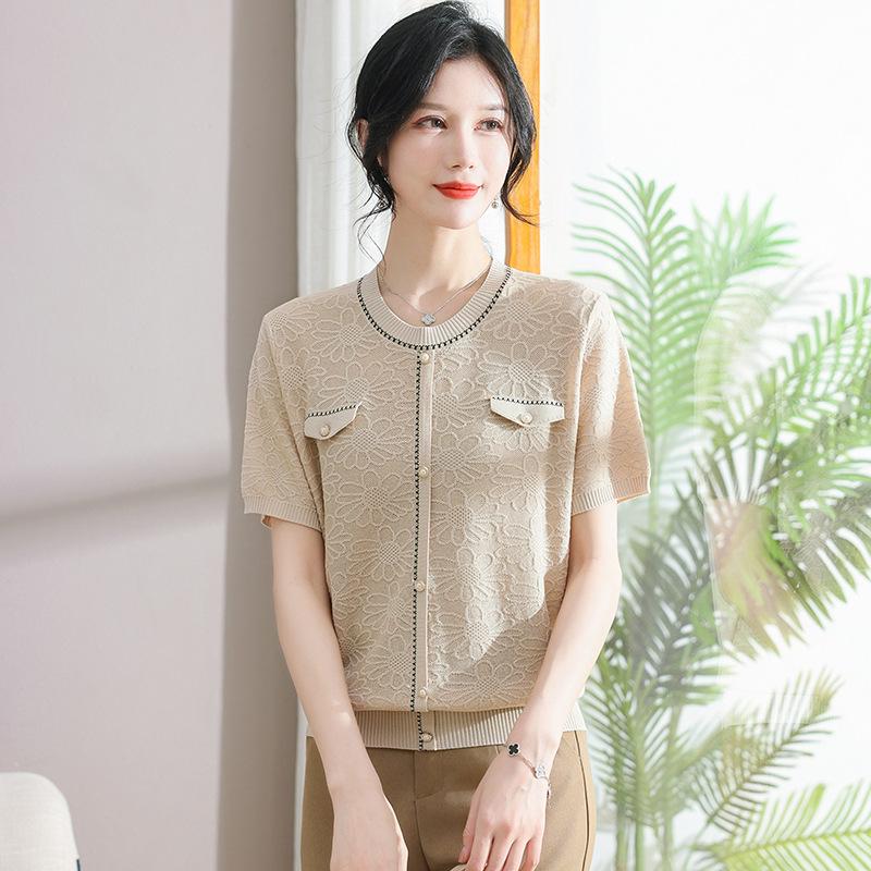 2026 New Ice Silk Short Sleeve Blouse - Fashionable Summer Top for Young, Middle-aged, and Elderly Women 3XL (for 150-165 jin) грязно-белый
2026 New Ice Silk Short Sleeve Blouse - Fashionable Summer Top for Young, Middle-aged, and Elderly Women 3XL (for 150-165 jin) грязно-белый