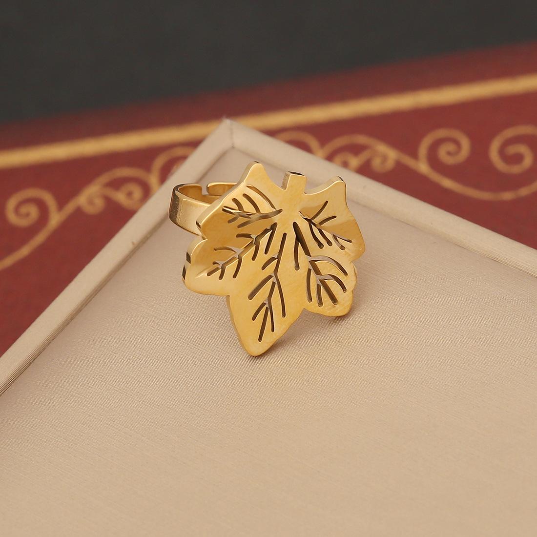 New Western style unique leaf pendant stainless steel jewelry set fashion necklace wholesale
New Western style unique leaf pendant stainless steel jewelry set fashion necklace wholesale