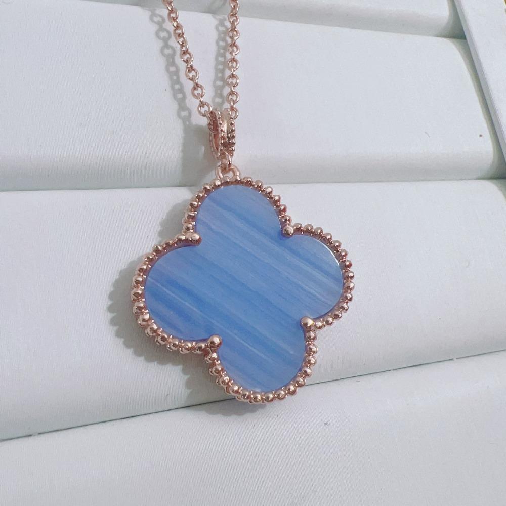Large Four-leaf Clover Necklace Red Agate White Mother-of-pearl Purple Turquoise Sweater Chain rose gold
Large Four-leaf Clover Necklace Red Agate White Mother-of-pearl Purple Turquoise Sweater Chain rose gold
