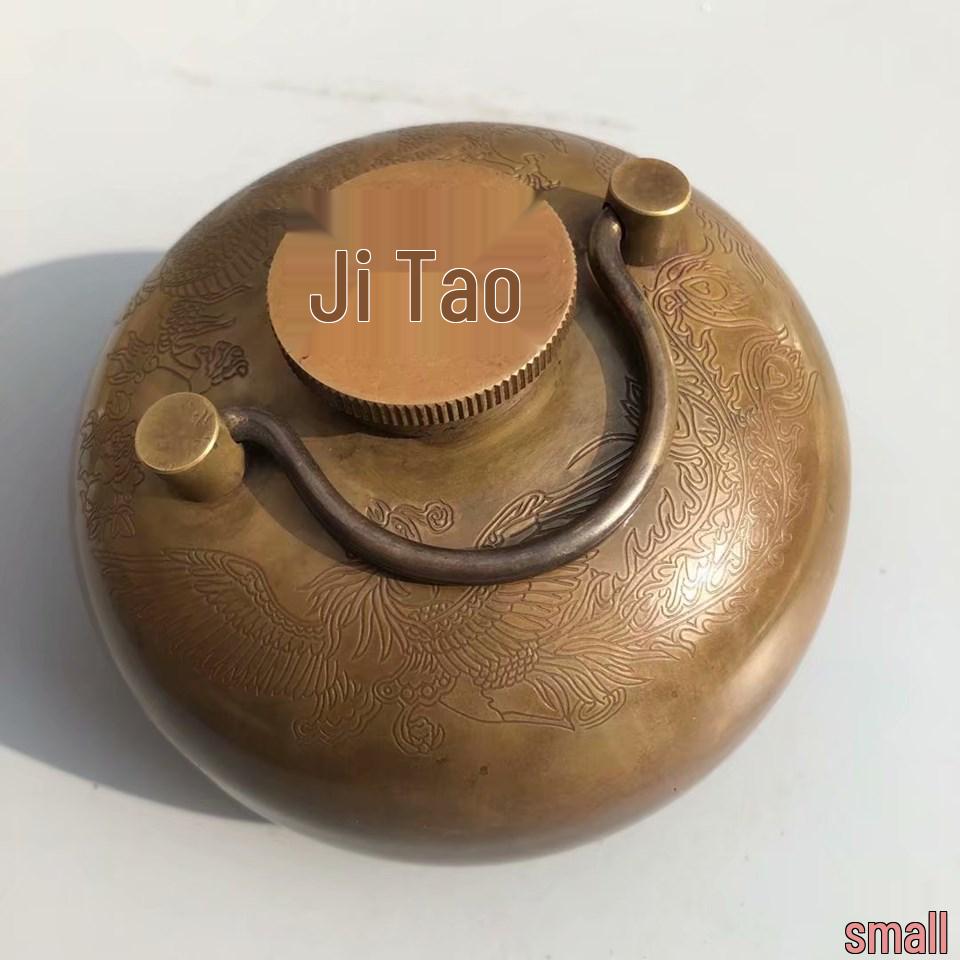 Vintage Brass Pocket Hand Warmer & Home Decoration
Vintage Brass Pocket Hand Warmer & Home Decoration
