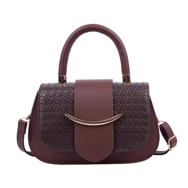 Fashion woven pattern small square bag women s new trendy versatile handbag niche shoulder crossbody saddle bag
Fashion woven pattern small square bag women s new trendy versatile handbag niche shoulder crossbody saddle bag