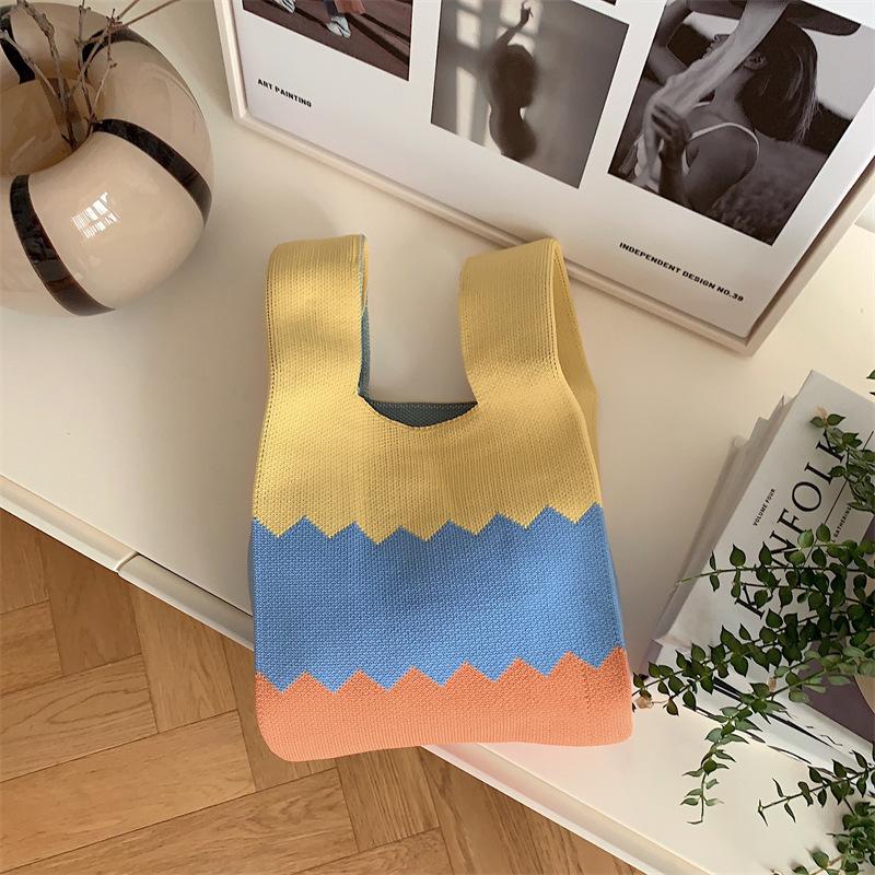 Spring and summer flower knitted bag wool hand bag handbag wrist bag storage walking shopping bag
Spring and summer flower knitted bag wool hand bag handbag wrist bag storage walking shopping bag