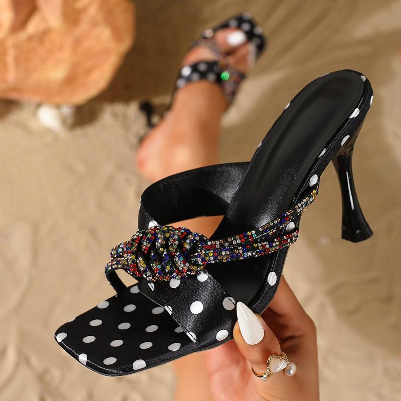 Eilyken New Design Crystal Polka Dot Square Open Toe Women Slippers Summer Fashion Thin High Heels Party Slide Shoes 35 чёрный
Eilyken New Design Crystal Polka Dot Square Open Toe Women Slippers Summer Fashion Thin High Heels Party Slide Shoes 35 чёрный