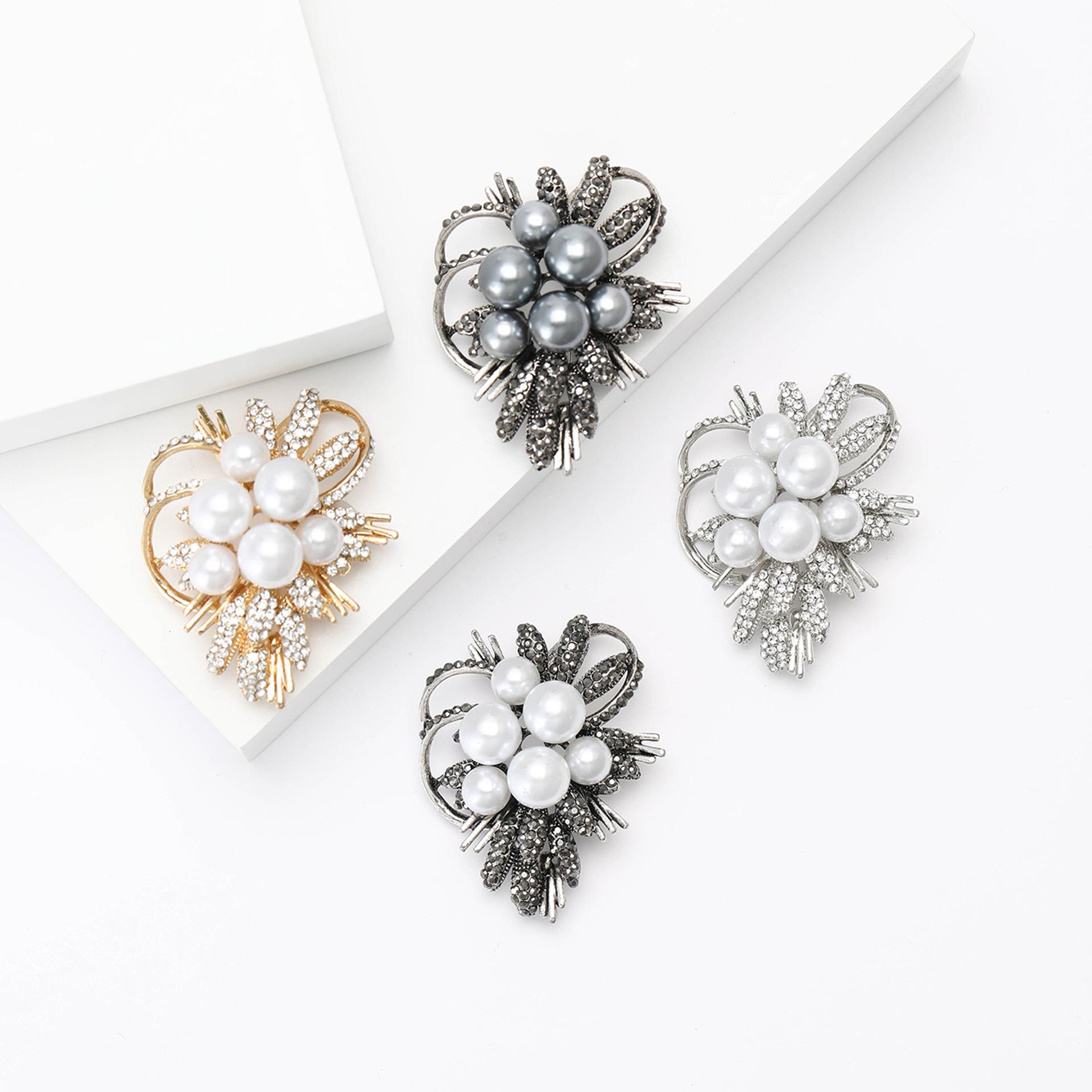 Елітний модний букет з перлинами та стразами, брошка, темперамент, елегантний жіночий костюм, корсаж, орнамент, шпилька 
Елітний модний букет з перлинами та стразами, брошка, темперамент, елегантний жіночий костюм, корсаж, орнамент, шпилька