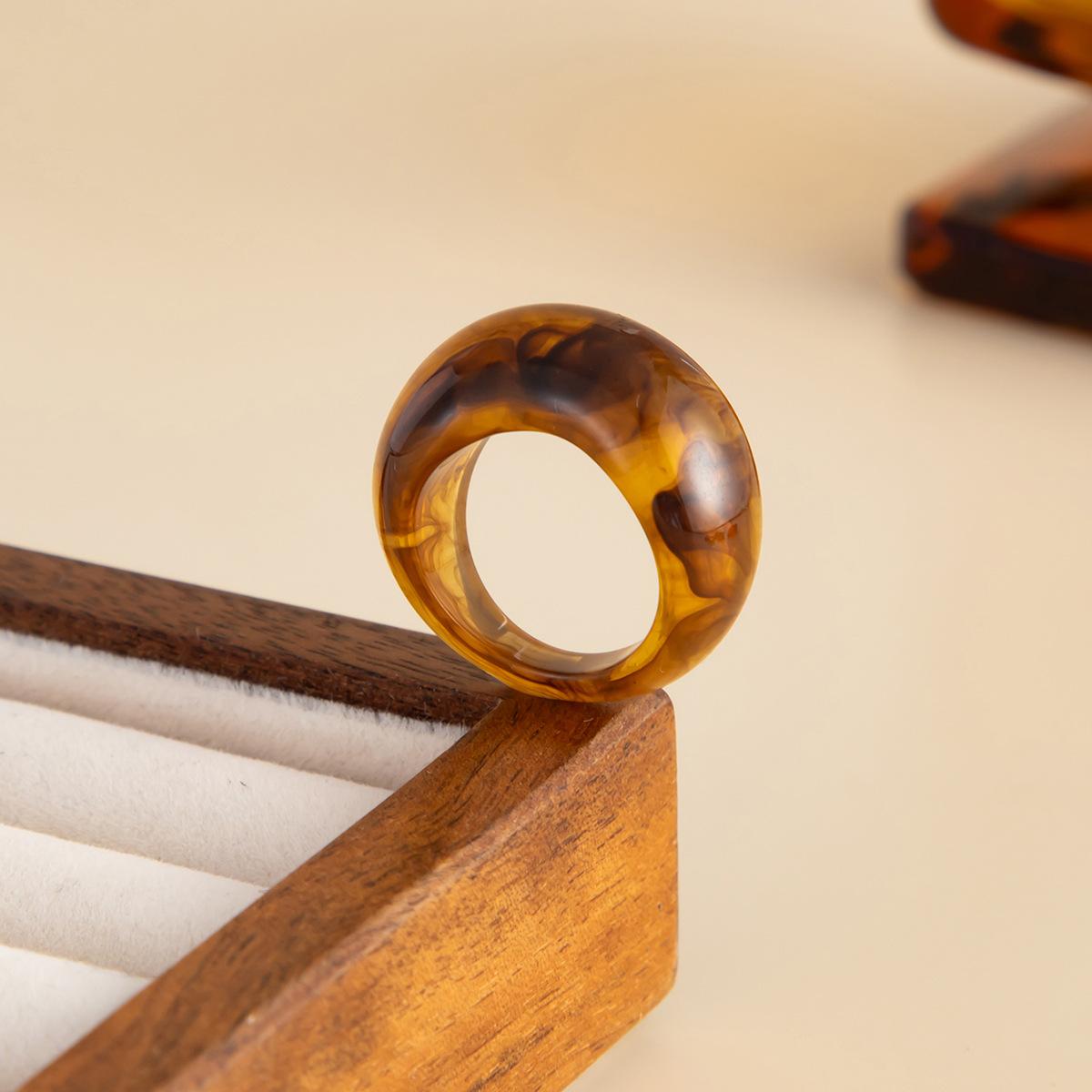 INS Кольцо из смолы в стиле Майяр с маленькой V-образной дугой, модное офисное кольцо-лента с градиентом для женщин, минималистичные повседневные украшения
INS Кольцо из смолы в стиле Майяр с маленькой V-образной дугой, модное офисное кольцо-лента с градиентом для женщин, минималистичные повседневные украшения