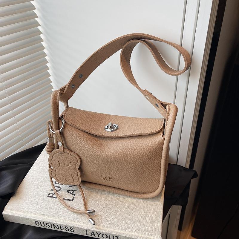 Trend casual small square bag new simple and fashionable shoulder bag high-end messenger bag хаки
Trend casual small square bag new simple and fashionable shoulder bag high-end messenger bag хаки