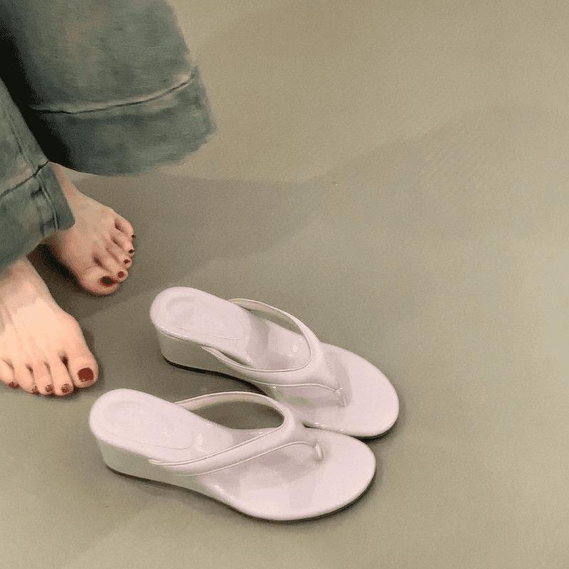 Retro red wedge heel flip-flops shoes women s 2025 summer wear cool slippers women s shoes design sandals 35 чорний
Retro red wedge heel flip-flops shoes women s 2025 summer wear cool slippers women s shoes design sandals 35 чорний