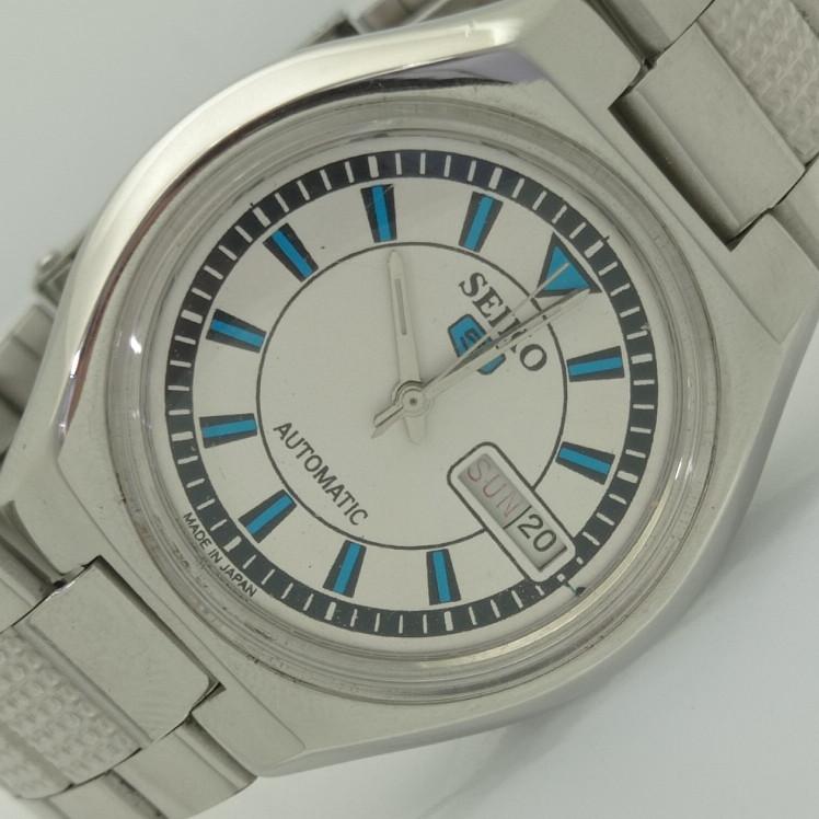 Б/У старые мужские часы SEIKO 5 AUTOMATIC JAPAN с белым циферблатом 008-a412936-2 Sku008-a412936
Б/У старые мужские часы SEIKO 5 AUTOMATIC JAPAN с белым циферблатом 008-a412936-2 Sku008-a412936