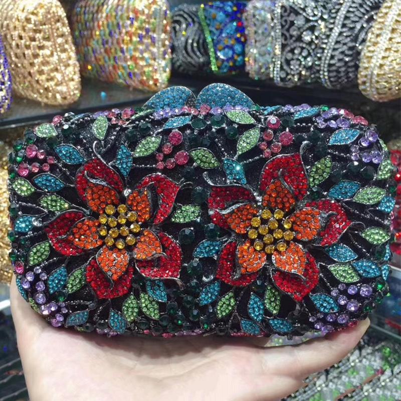 WHTUOHENG White Clear Wedding Clutch Purse AB Rhinestone Crystal Evening Clutches Floral Handbags Multi-Colored Women Party 18cmX11cmX5cm
WHTUOHENG White Clear Wedding Clutch Purse AB Rhinestone Crystal Evening Clutches Floral Handbags Multi-Colored Women Party 18cmX11cmX5cm