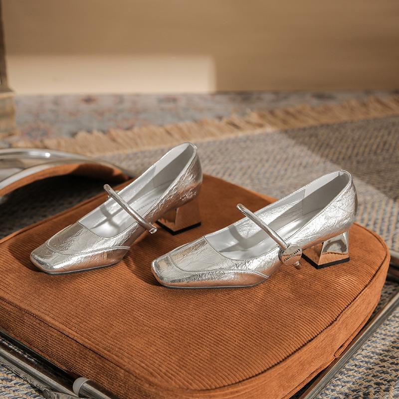 Classic fashion versatile and delicate Mary Jane thick heel high heel square head women s new single shoes women 40
Classic fashion versatile and delicate Mary Jane thick heel high heel square head women s new single shoes women 40
