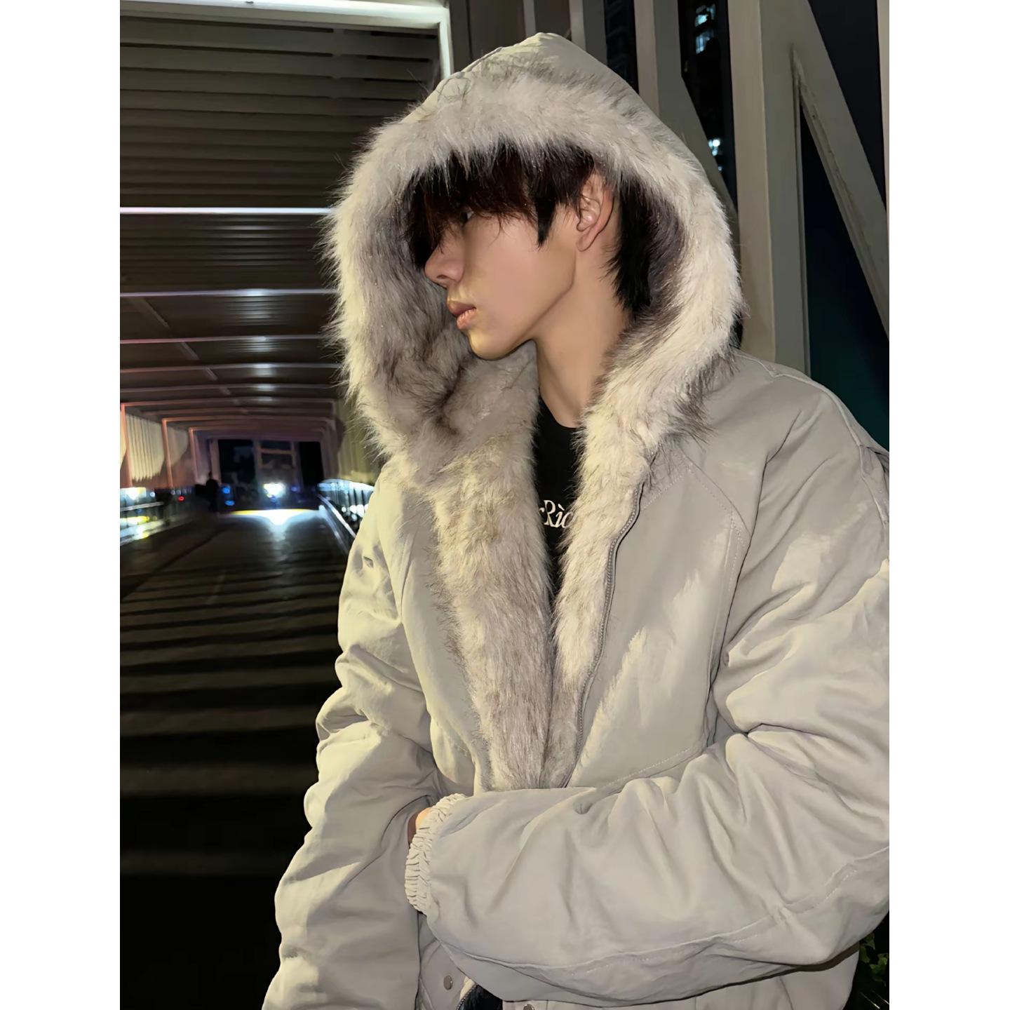 CleanFit Men s American Style Fur Collar Hooded Cotton Jacket, Autumn/Winter, Plus Velvet Thickened Outerwear. XXXL сірий колір
CleanFit Men s American Style Fur Collar Hooded Cotton Jacket, Autumn/Winter, Plus Velvet Thickened Outerwear. XXXL сірий колір