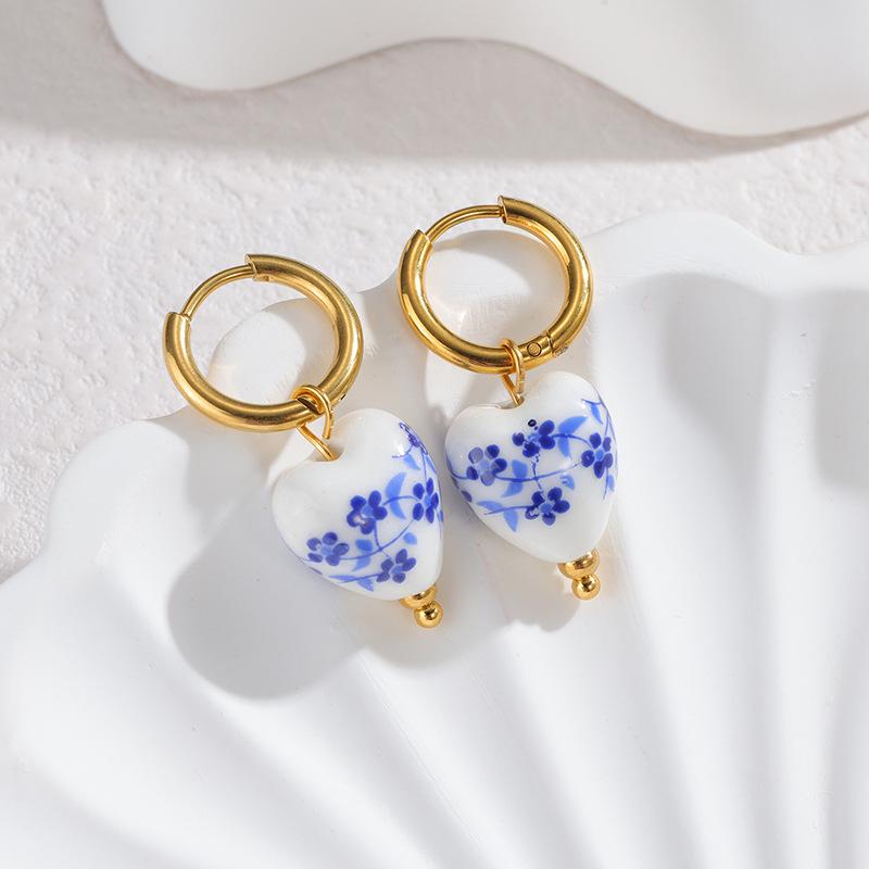 Blue & White Porcelain Heart Earrings - Stainless Steel, High-End Ceramic Series
Blue & White Porcelain Heart Earrings - Stainless Steel, High-End Ceramic Series
