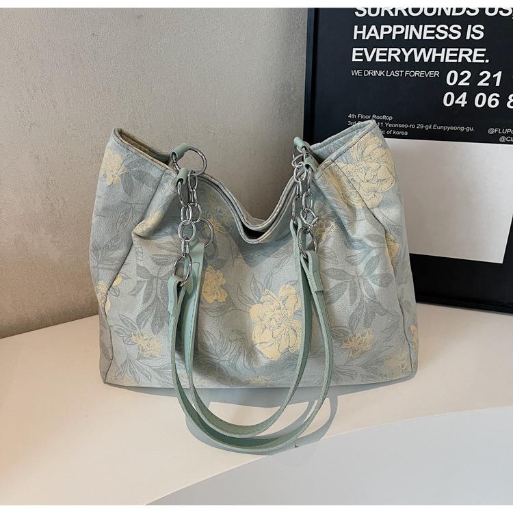 Large-capacity commuter tote bag women s 2025 spring and summer new fashion versatile work commuter casual shoulder armpit bag зелений
Large-capacity commuter tote bag women s 2025 spring and summer new fashion versatile work commuter casual shoulder armpit bag зелений