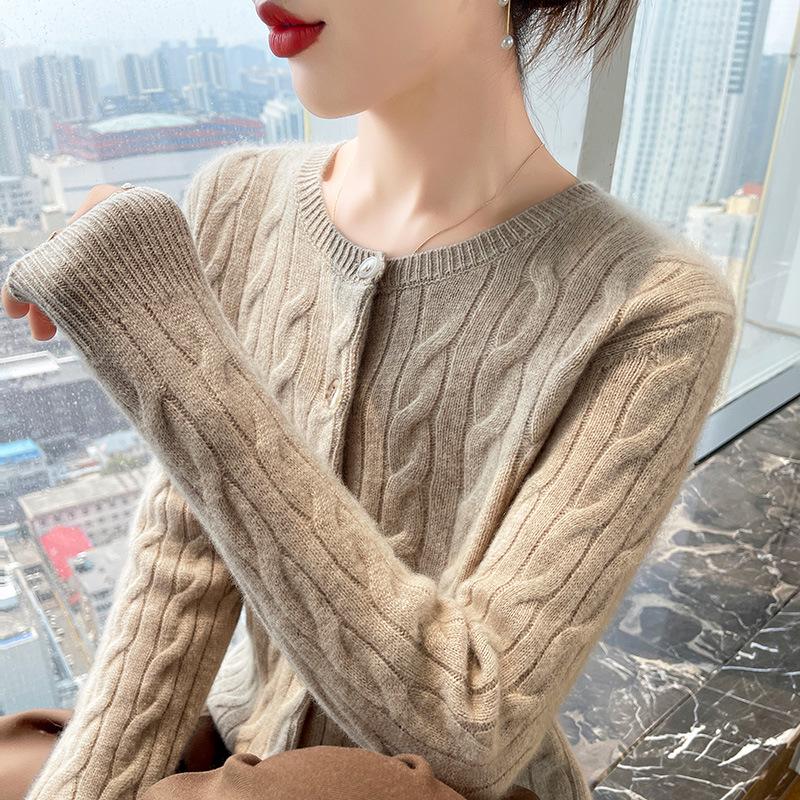 Женский утолщенный кашемировый вязаный кардиган - Круглый вырез, Вязка косами, Высококачественный универсальный модный свитер для осени/зимы M (90-115 Jin)
Женский утолщенный кашемировый вязаный кардиган - Круглый вырез, Вязка косами, Высококачественный универсальный модный свитер для осени/зимы M (90-115 Jin)